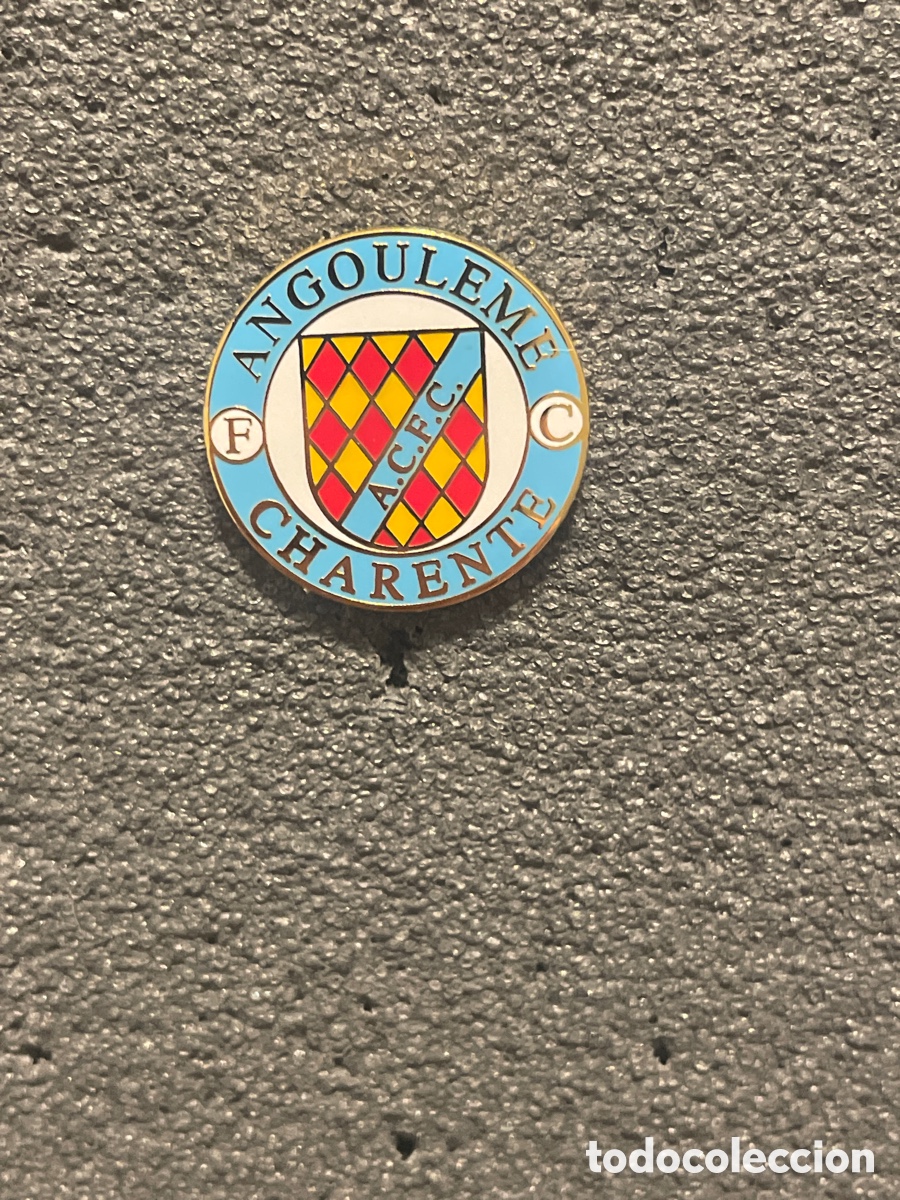 Coleccionismo deportivo: Pin 79 ANGOULEME CHARENTE F.C. - Angouleme