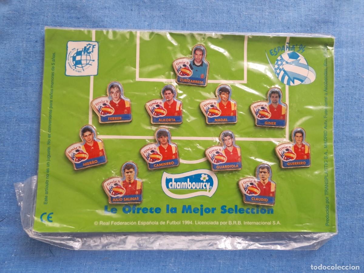 Coleccionismo deportivo: COLECCI&Oacute;N COMPLETA PINS DE LA SELECCI&Oacute;N ESPA&Ntilde;OLA DE F&Uacute;TBOL DE 1994 DE CHAMBOURCY