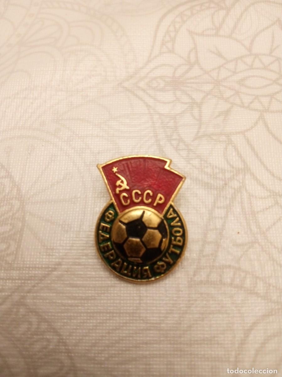 Coleccionismo deportivo: Insignia de la Federaci&oacute;n de F&uacute;tbol de la URSS
