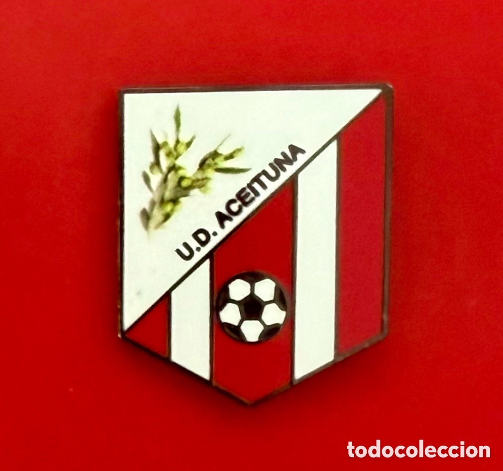 Coleccionismo deportivo: Pins oficial UF Aceituna (Extremadura)