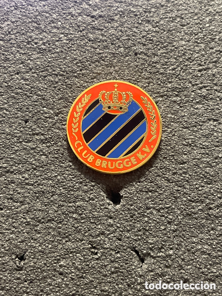 Coleccionismo deportivo: Pin 2 CLUB BRUGGE K.V. - Brujas
