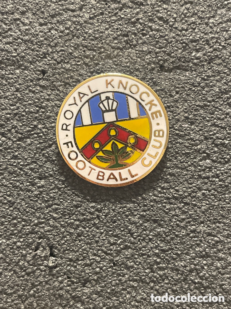 Coleccionismo deportivo: Pin 20 ROYAL KNOKKE F.C. - Knokke
