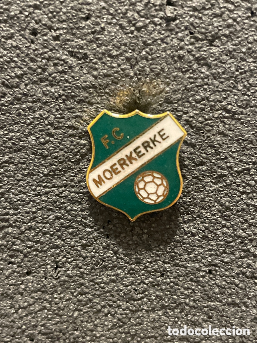 Coleccionismo deportivo: Pin 22 F.C. MOERKERKE - Moerkerke