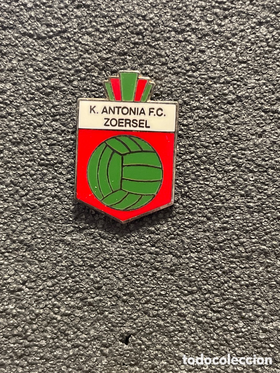 Coleccionismo deportivo: Pin 46 K. ANTONIA F.C. - Zoersel