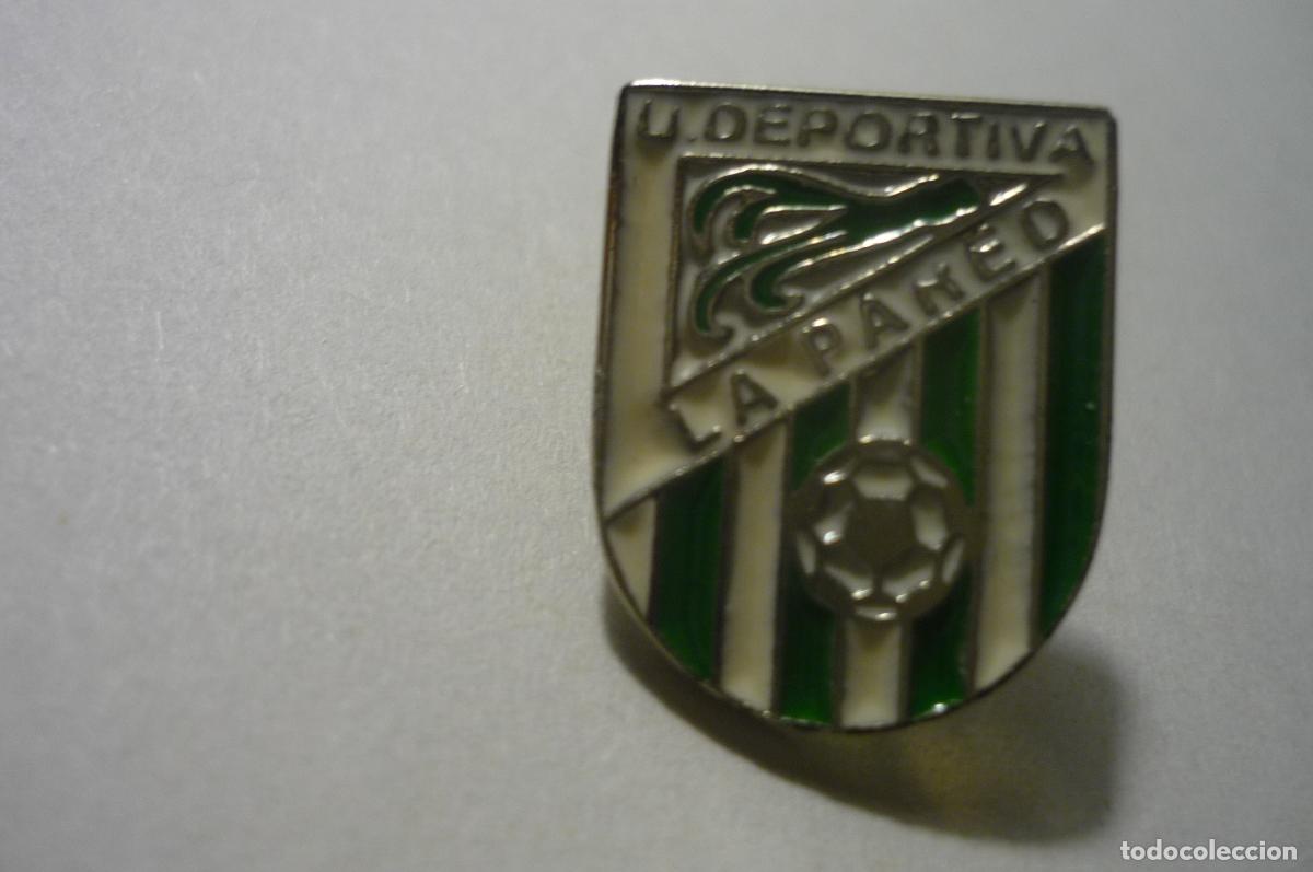 Coleccionismo deportivo: pin futbol deportiva la pared