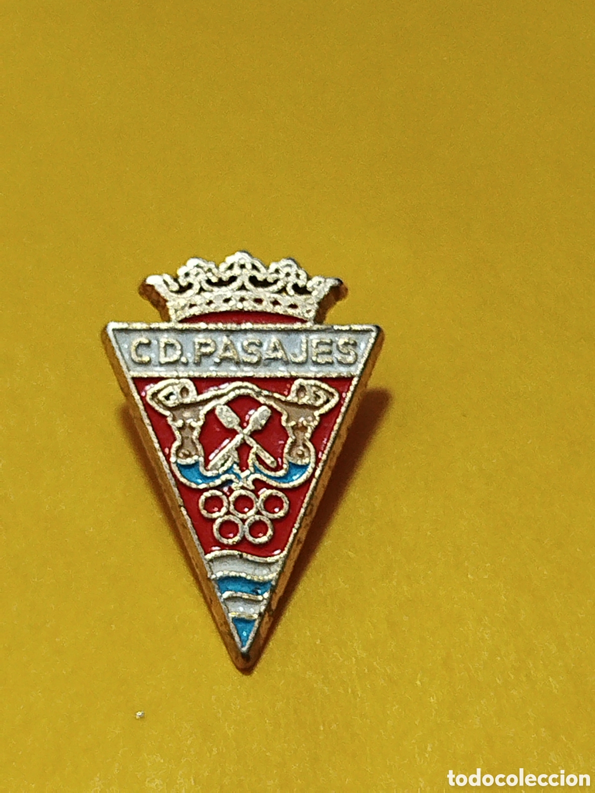 Coleccionismo deportivo: INSIGNIA DE FUTBOL CD PASAJES .. GUIP&Uacute;ZCOA