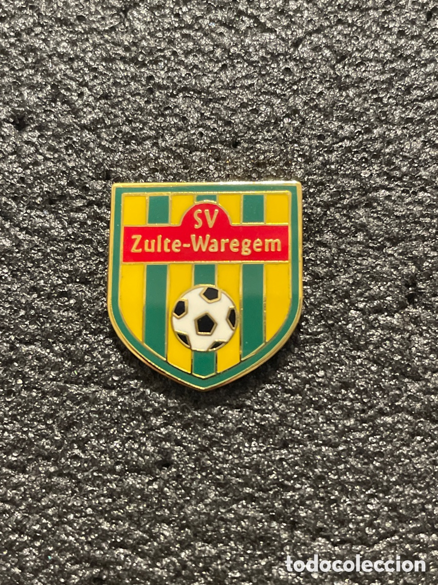 Coleccionismo deportivo: Pin 142 S.V. ZULTE WAREGEM - Waregem