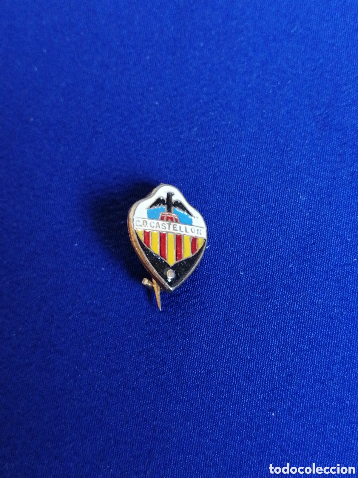 Collezionismo sportivo: CLUB DEPORTIVO CASTELLON INSIGNIA DE ALFILER