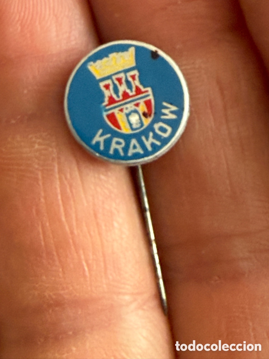 Coleccionismo deportivo: Insignia Aguja. F&uacute;tbol POLONIA. KRAKOVIA a&ntilde;os 60