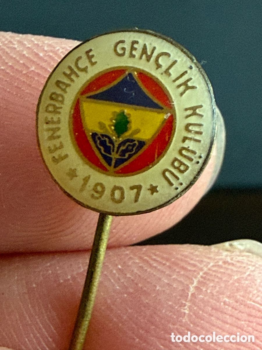 Coleccionismo deportivo: Insignia Aguja. F&Uacute;TBOL TURQU&Iacute;A. FENERBAHCE a&ntilde;os 60
