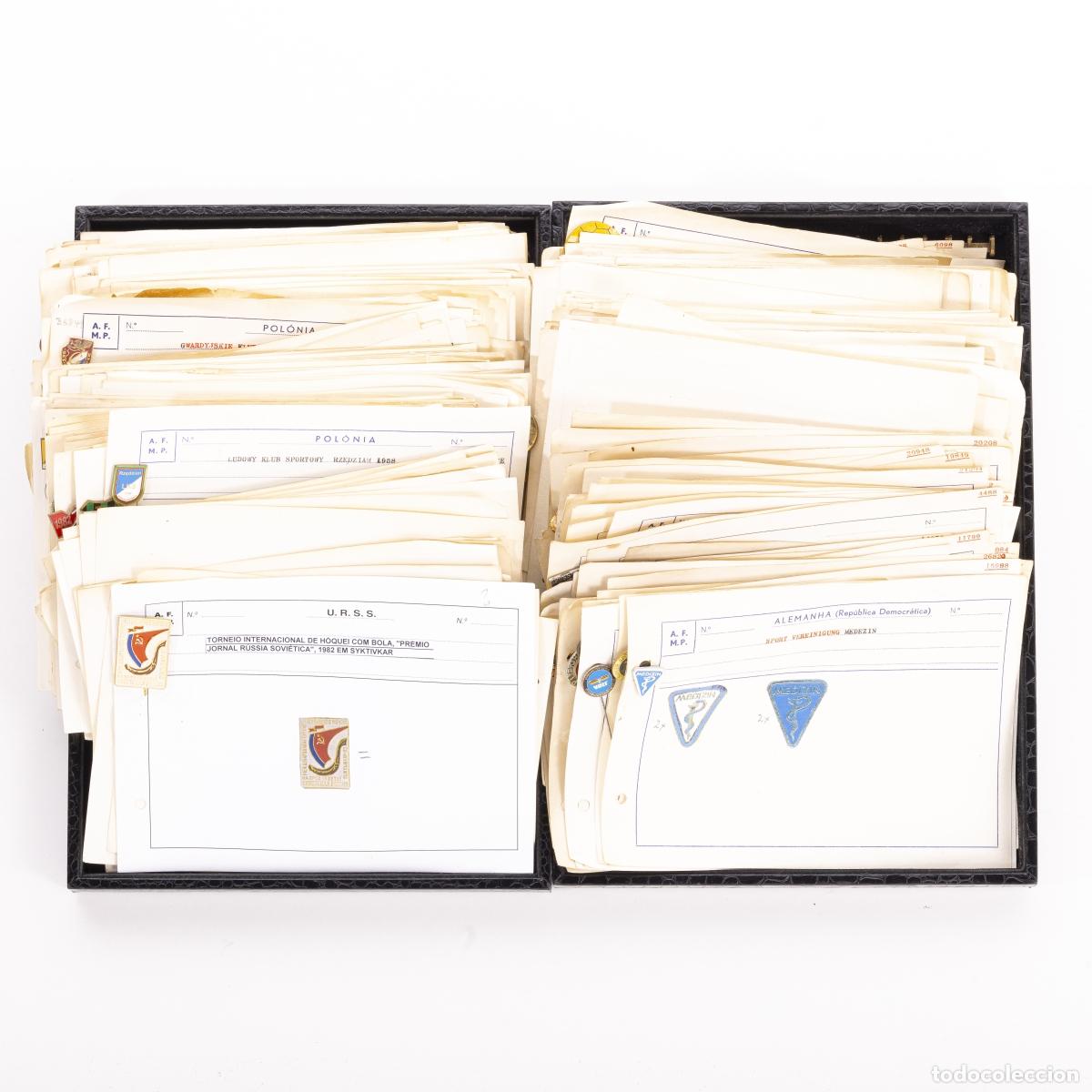 Coleccionismo deportivo: Art&iacute;culos deportivos de colecci&oacute;n - Colecci&oacute;n de pines, emblemas e insignias - 338