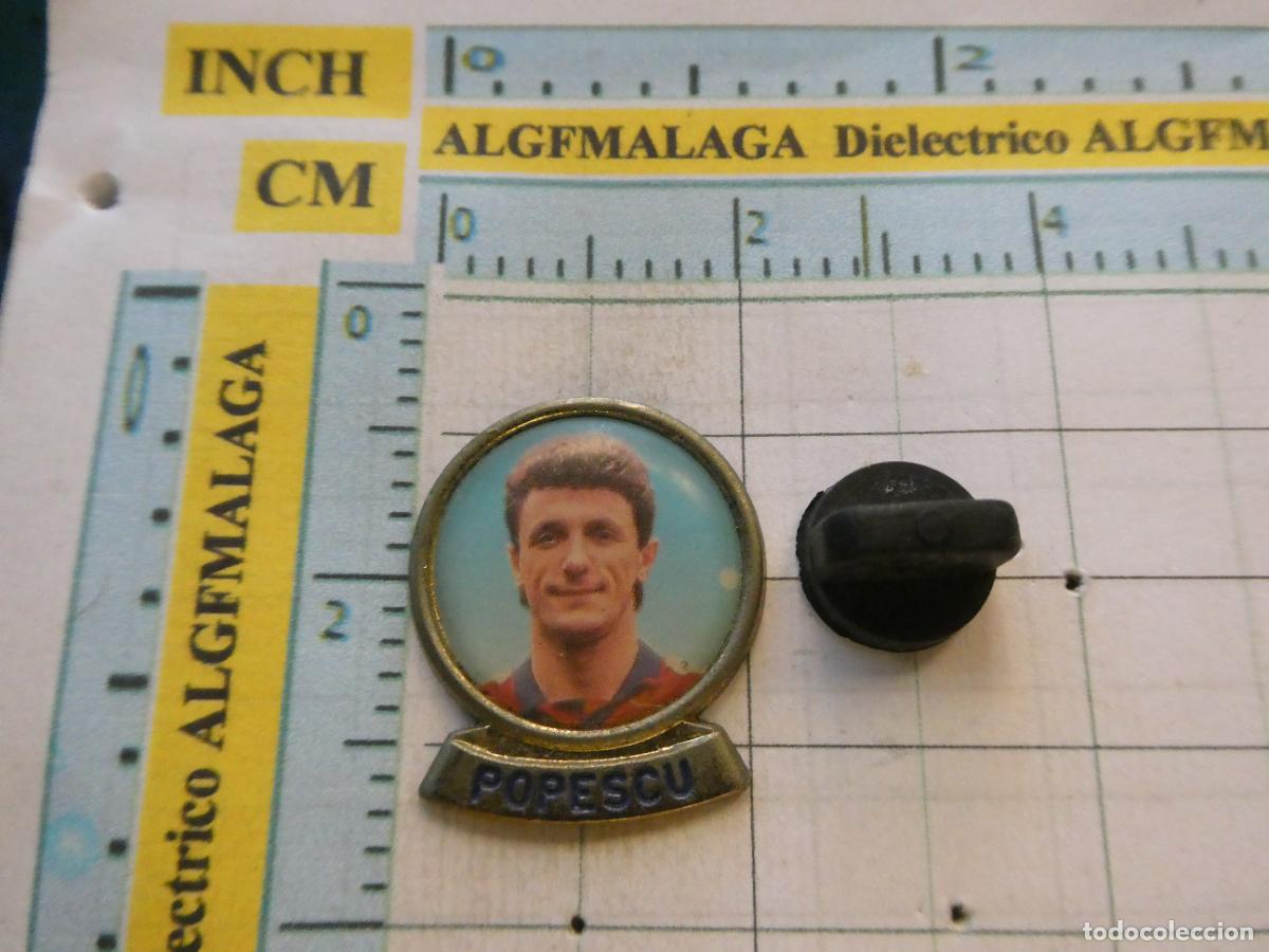 Coleccionismo deportivo: PIN DE DEPORTES. F&Uacute;TBOL CLUB BARCELONA. A&Ntilde;OS 90. JUGADOR POPESCU. RUMAN&Iacute;A