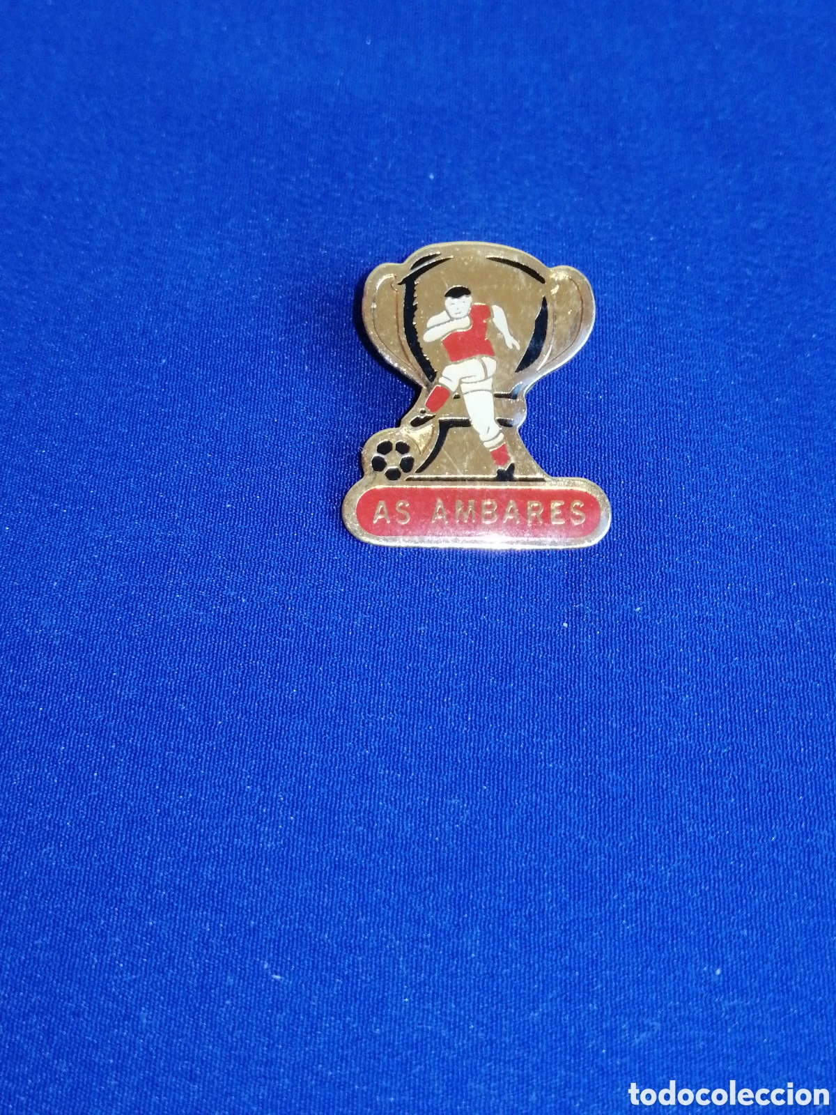 Collectionnisme sportif: AS AMBAR&Egrave;S ASSOCIATION SPORTIVE AMBATOSIENCIE (FRANCIA) CLUB DE F&Uacute;TBOL PIN