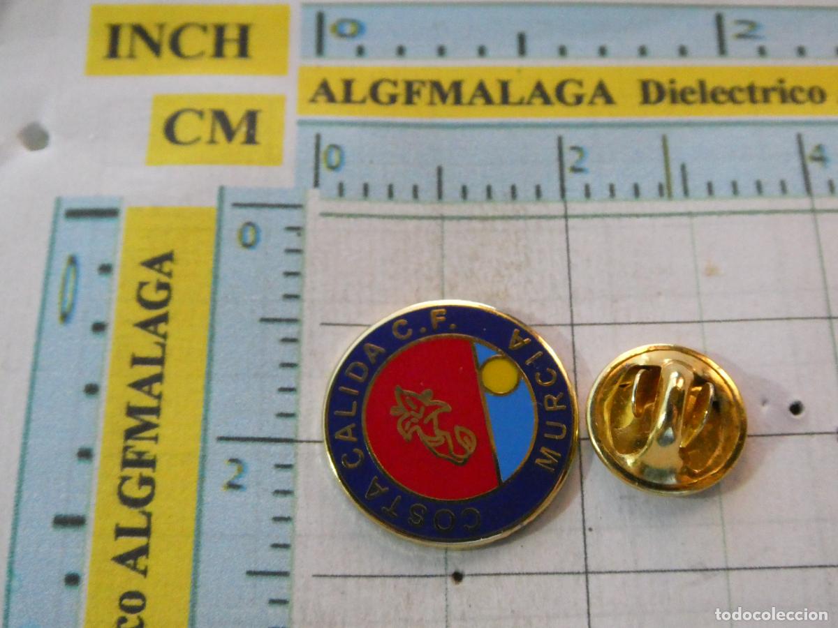 Coleccionismo deportivo: PIN DE DEPORTES. F&Uacute;TBOL. COSTA C&Aacute;LIDA CF MURCIA. ESCUDO EQUIPO