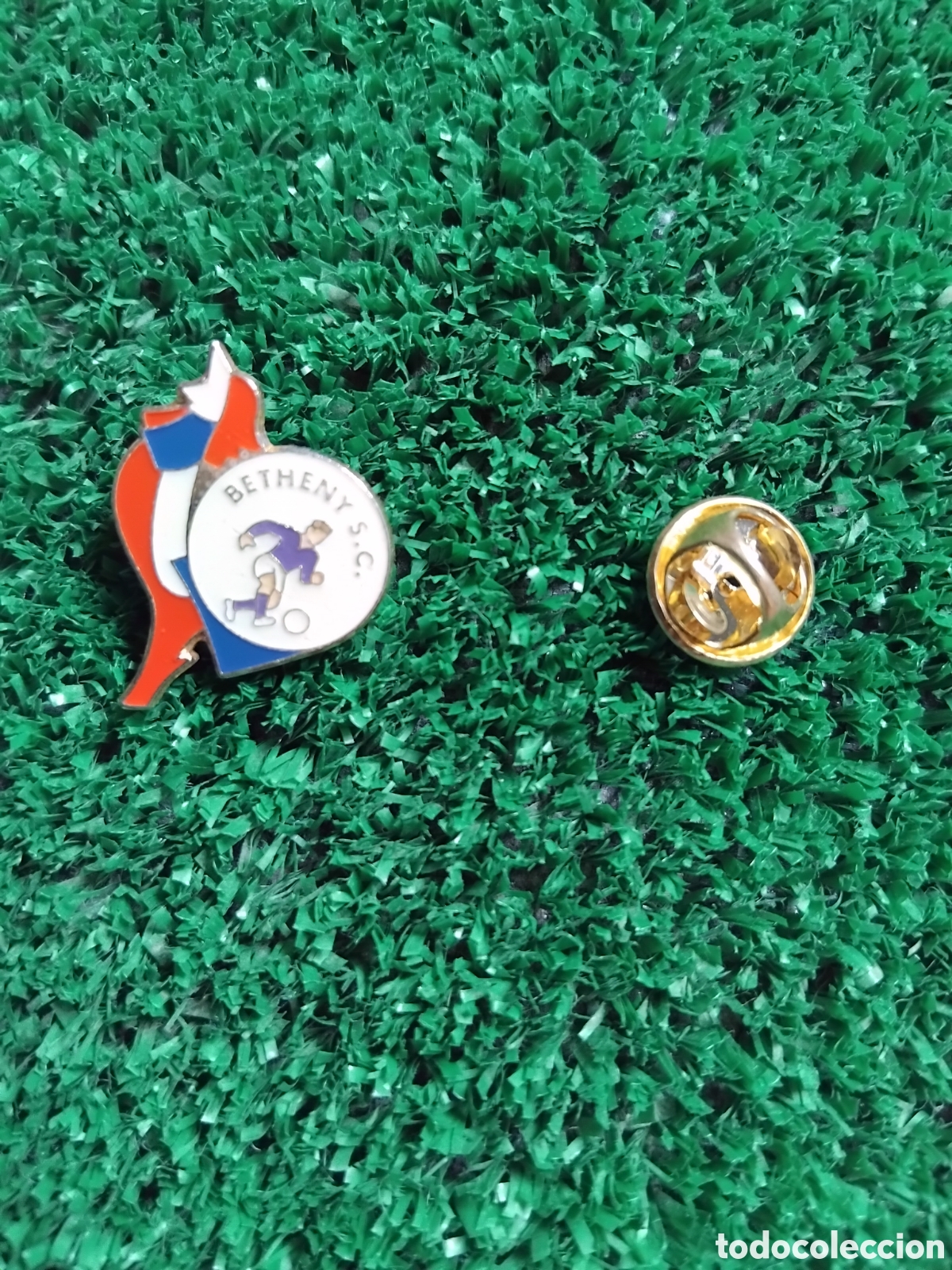 Coleccionismo deportivo: Pin Betheny S.C (Marne, Francia)