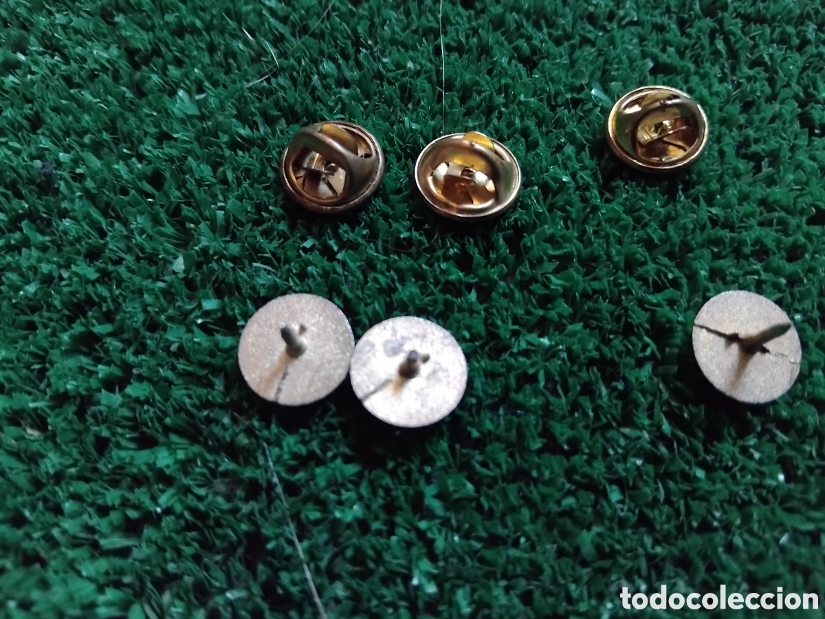 Coleccionismo deportivo: Ro Lote de 3 pins del Real Madrid - Foto 2