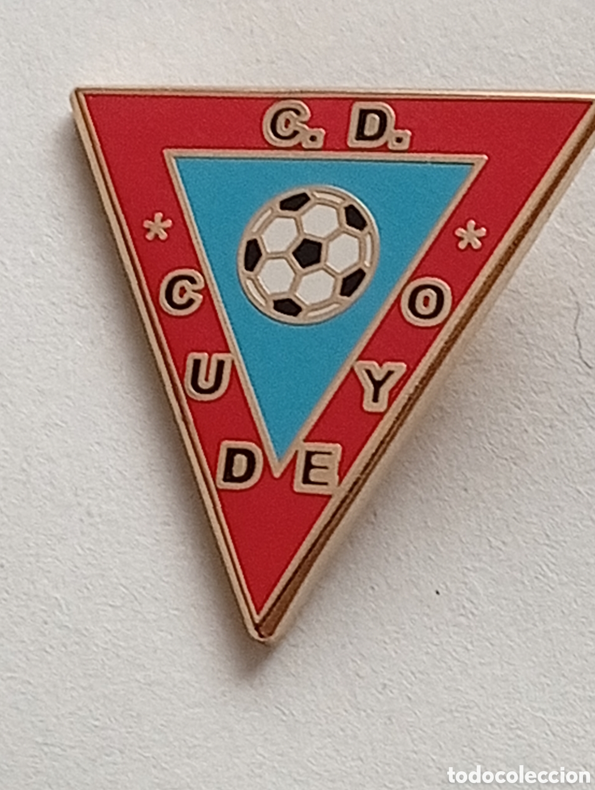 Coleccionismo deportivo: Pin - Sociedad Deportiva Cudeyo Solares 1981/1987 ( Cantabria)