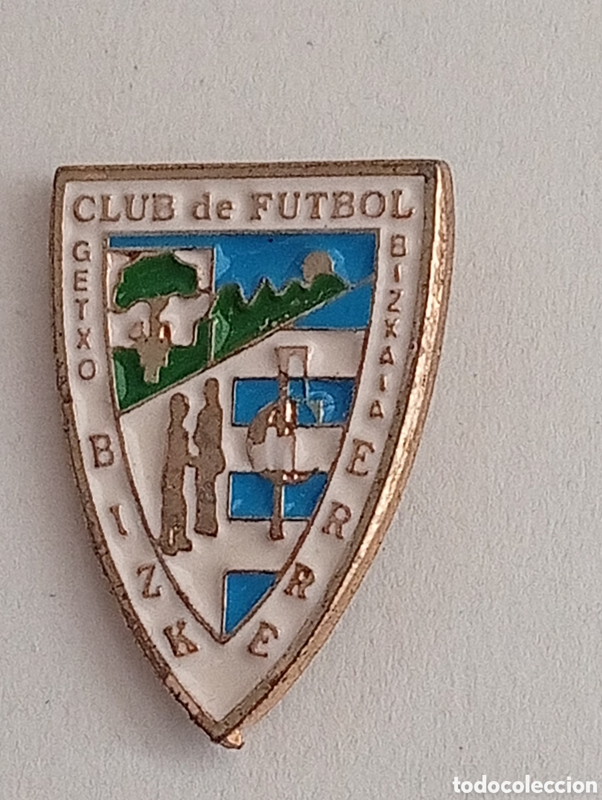 Coleccionismo deportivo: Pin - Club de F&uacute;tbol Bizkerre ( Vizcaya)