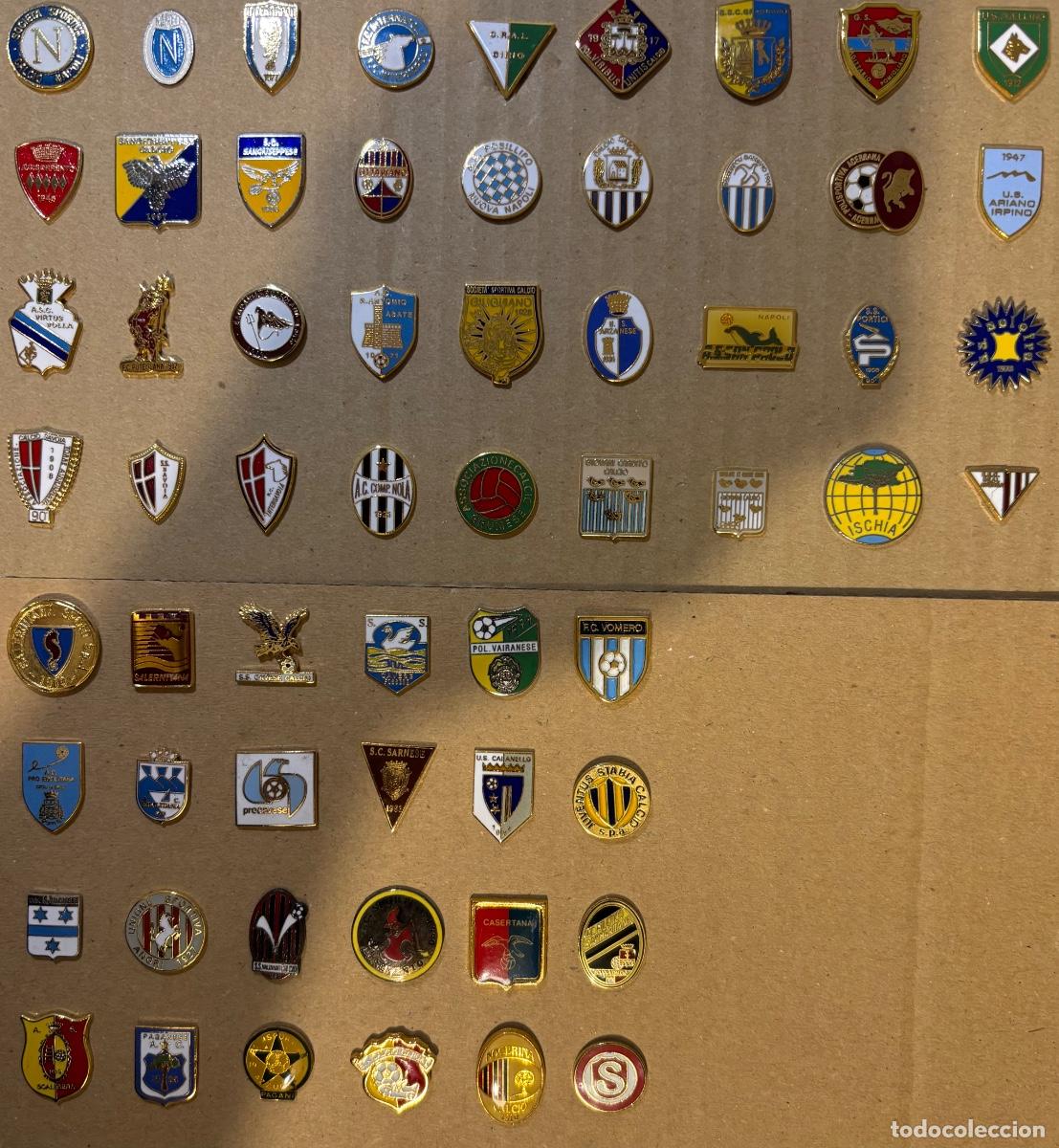 Coleccionismo deportivo: Lote 60 pins futbol Italia 2-Regi&oacute;n Campania