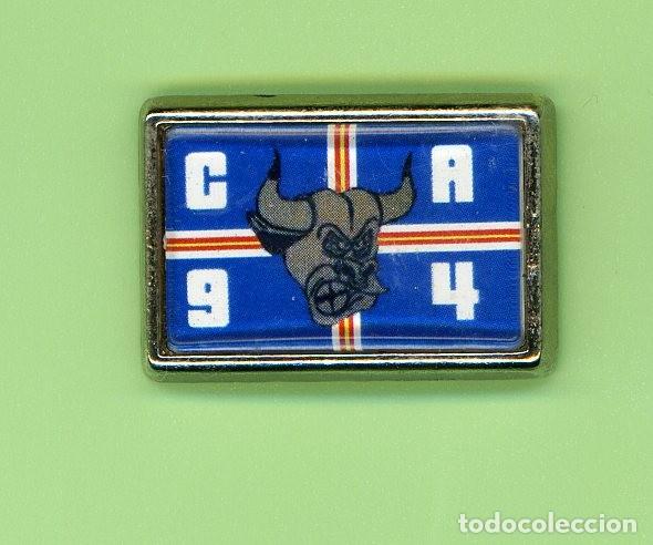 Coleccionismo deportivo: PIN PINS BADGE FUTBOL FOOTBALL ULTRAS ESPA&Ntilde;A SPAIN COMANDOS AZULES GETAFE PIN RARO