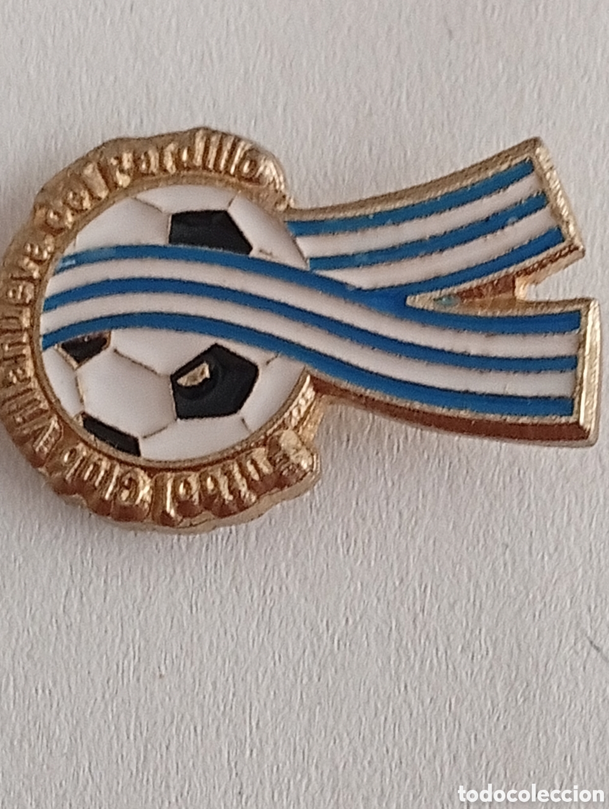 Coleccionismo deportivo: Pin - F&uacute;tbol Club Villanueva del Pardillo ( Madrid)