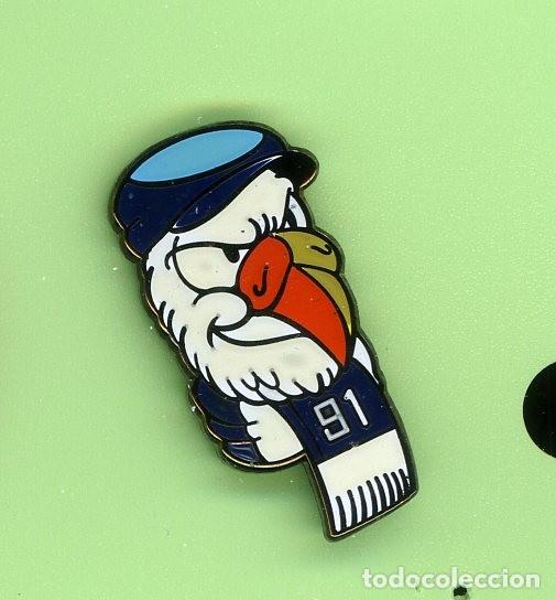 Coleccionismo deportivo: PIN METAL BADGE FUTBOL ULTRAS ESPA&Ntilde;A RCD R.C.D. ESPA&Ntilde;OL ESPANYOL BARCELONA PE&Ntilde;A PENYA JUVENIL 1991 2