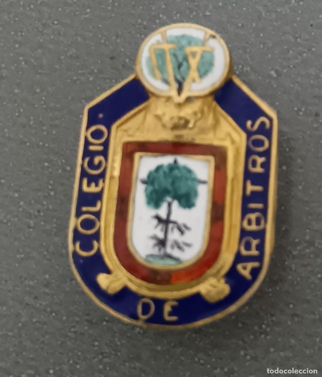 Coleccionismo deportivo: PIN INSIGNIA COLEGIO &Aacute;RBITROS F&Uacute;TBOL VIZCAYA 1 CM. DI&Aacute;METRO
