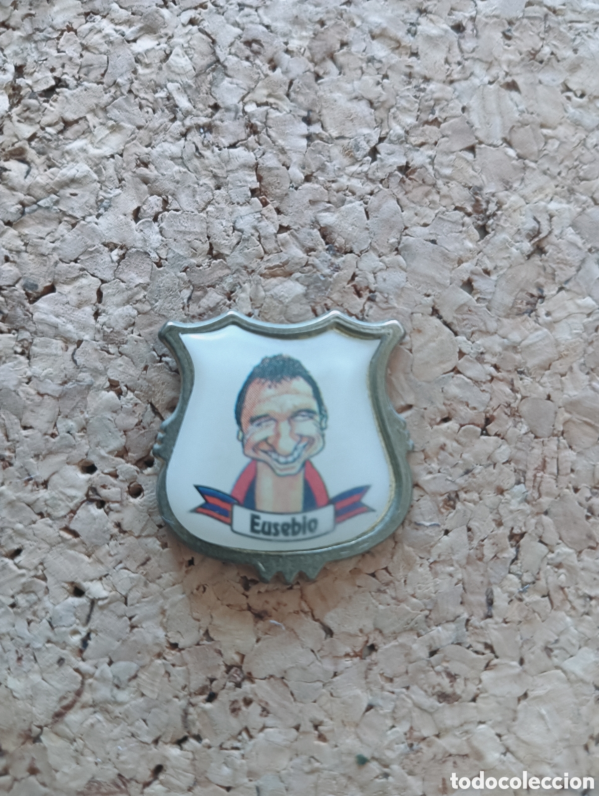 Coleccionismo deportivo: PIN CARICATURA EUSEBIO - BAR&Ccedil;A - Foto 1