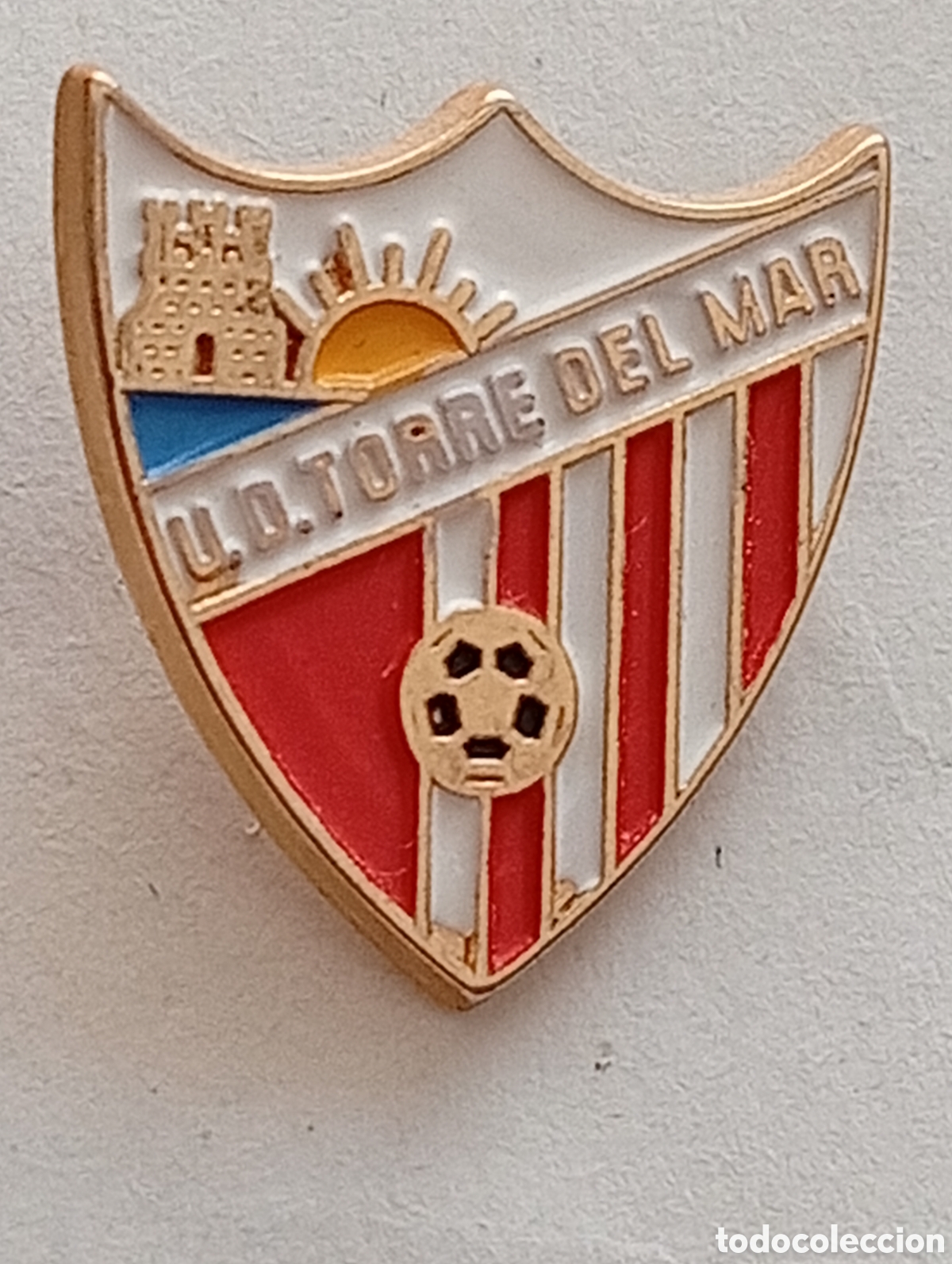 Coleccionismo deportivo: Pin - Uni&oacute;n Deportiva Torre del Mar ( M&aacute;laga)