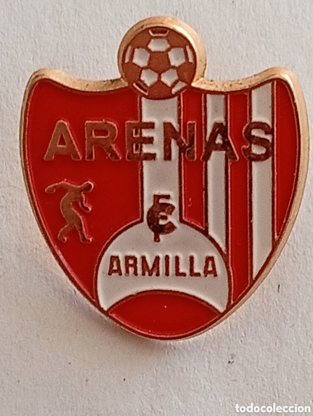 Coleccionismo deportivo: Pin - Club de F&uacute;tbol Arenas de Armilla Cultura y Deporte ( Granada)