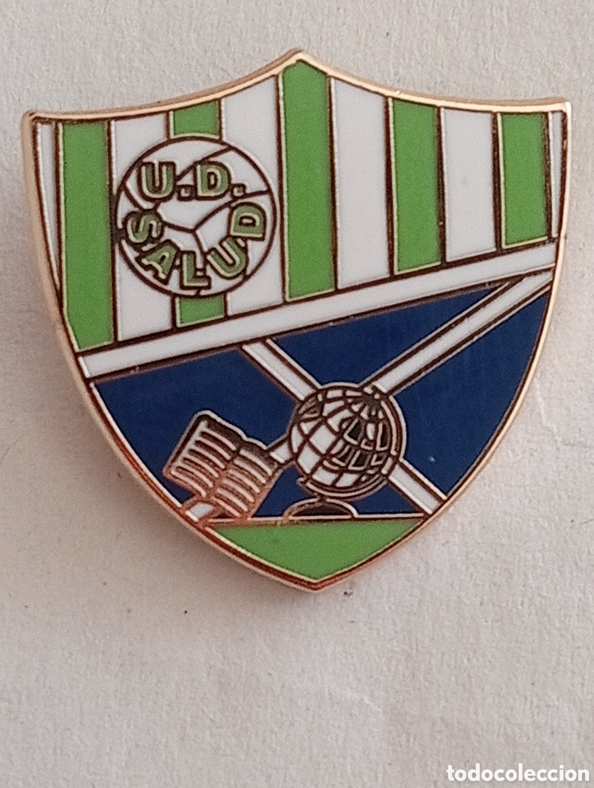 Coleccionismo deportivo: Pin - Uni&oacute;n Deportiva Salud escudo 1989 ( Tenerife)