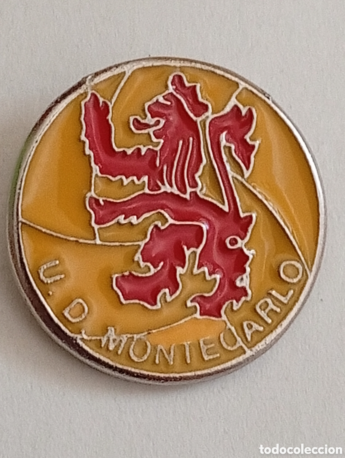 Coleccionismo deportivo: Pin - Uni&oacute;n Deportiva Montecarlo ( Zaragoza)