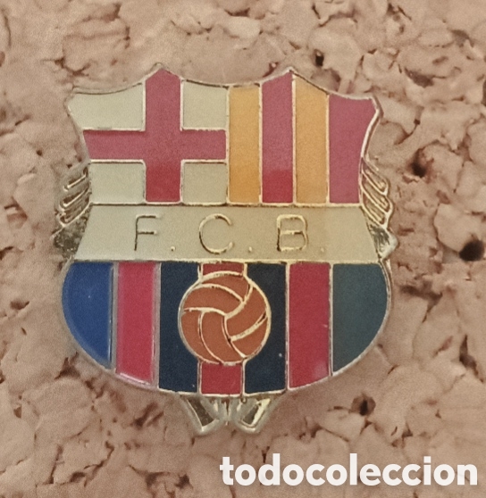 Coleccionismo deportivo: PIN BAR&Ccedil;A - ESCUDO F.C.BARCELONA