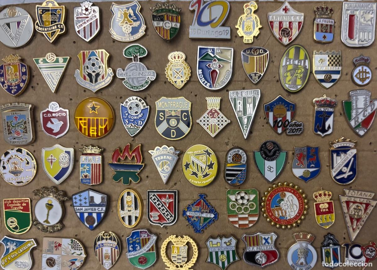 Coleccionismo deportivo: Lote 60 pins f&uacute;tbol Espa&ntilde;a 7