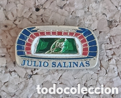 Coleccionismo deportivo: PIN BAR&Ccedil;A- CAMP NOU - JULIO SALINAS - CON FIRMA
