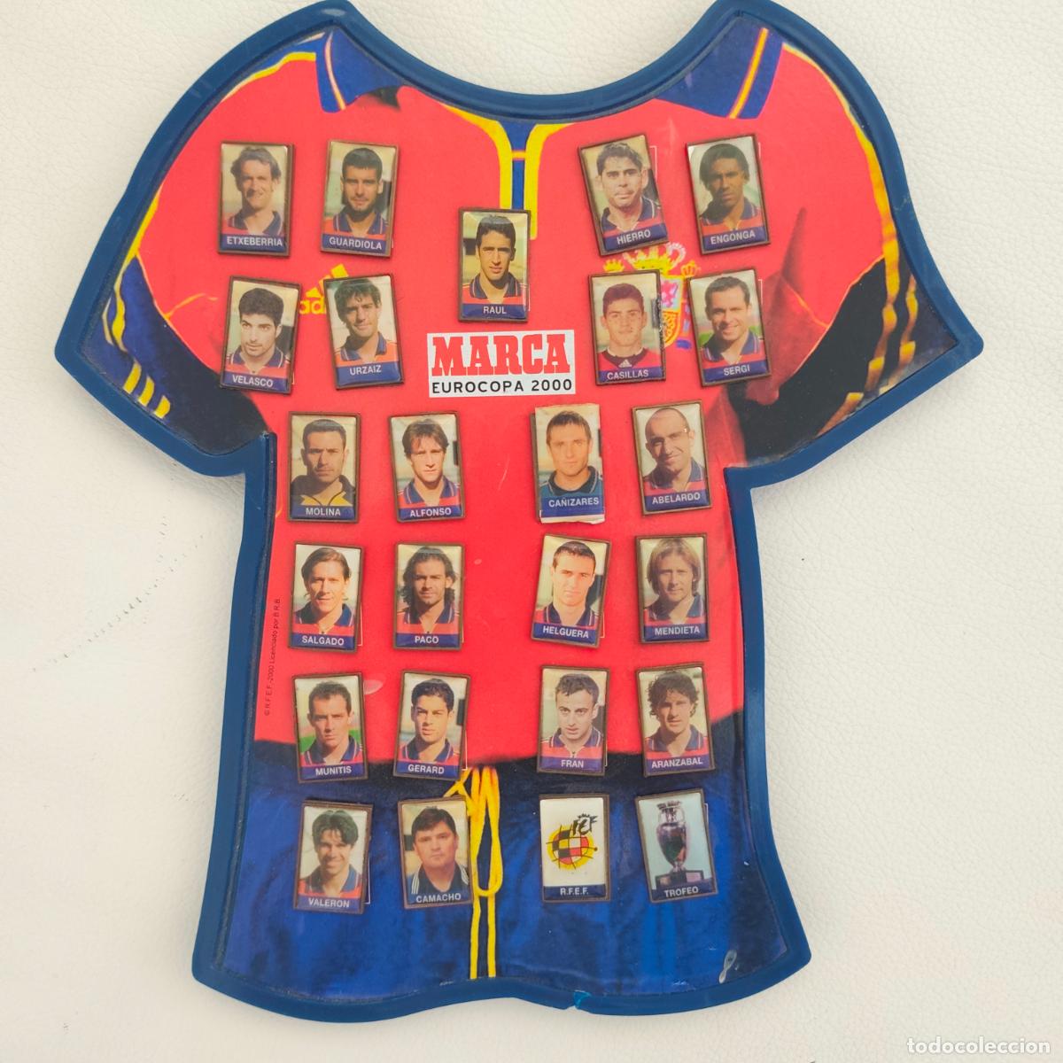 Coleccionismo deportivo: COLECCI&Oacute;N COMPLETA DE 25 PINS. EUROCOPA 2000. SELECCI&Oacute;N ESPA&Ntilde;OLA DE F&Uacute;TBOL. MARCA.