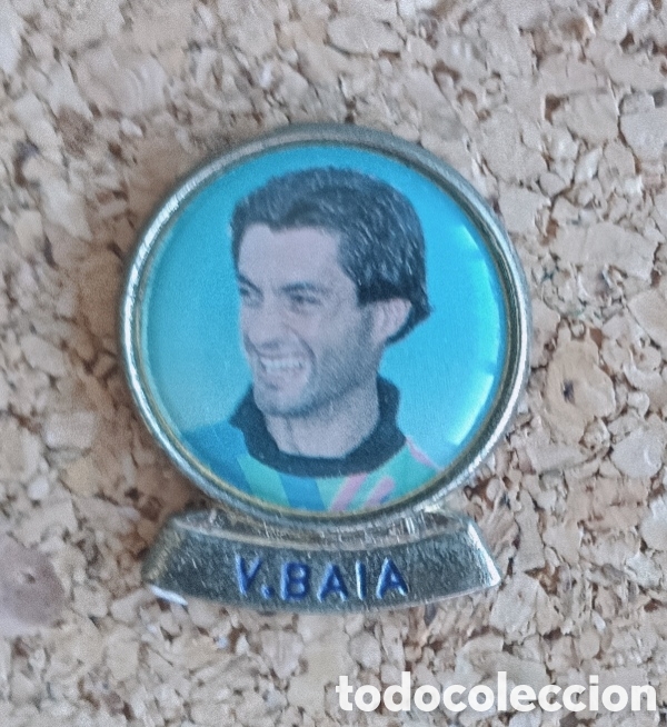 Coleccionismo deportivo: PIN BAR&Ccedil;A - VITOR BAIA - F.C. BARCELONA
