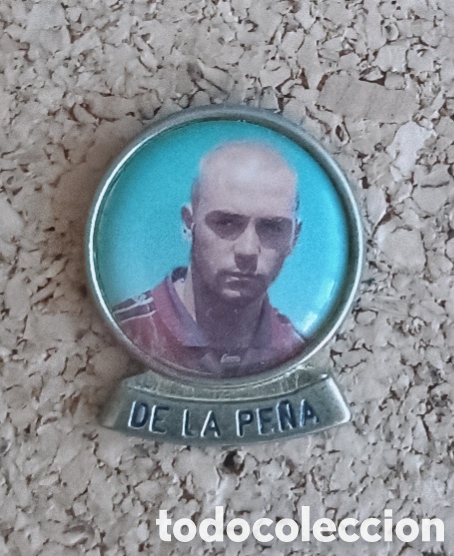 Coleccionismo deportivo: PIN BAR&Ccedil;A - IVAN DE LA PE&Ntilde;A - F.C. BARCELONA