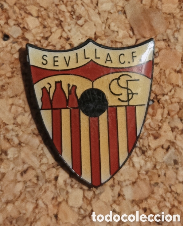 Coleccionismo deportivo: PIN ESCUDO SEVILLA C.F ESMALTADO