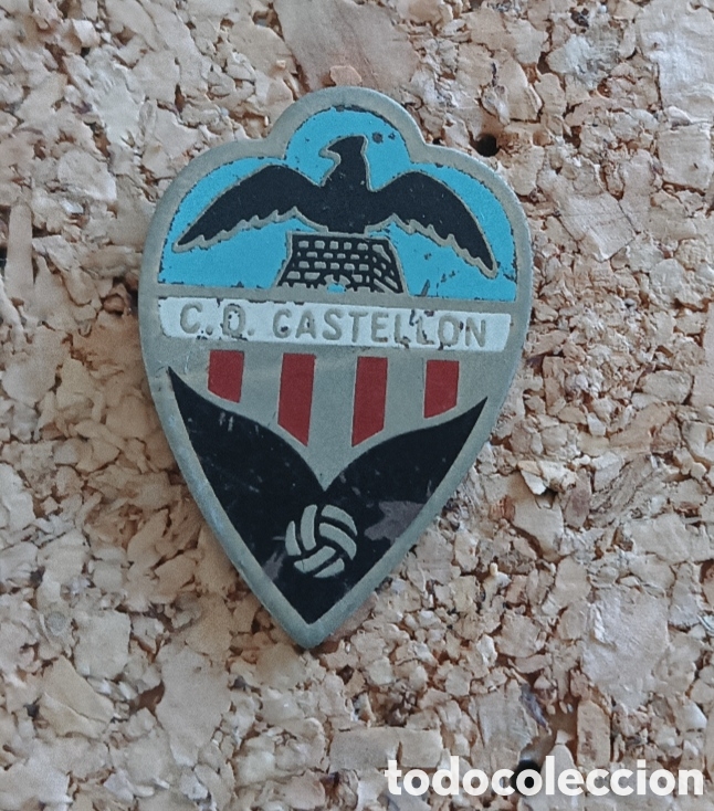 Coleccionismo deportivo: PIN ESCUDO CLUB DEPORTIVO CASTELL&Oacute;N