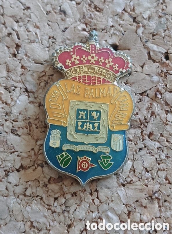 Coleccionismo deportivo: PIN ESCUDO UNI&Oacute;N DEPORTIVA LAS PALMAS ESMALTADO
