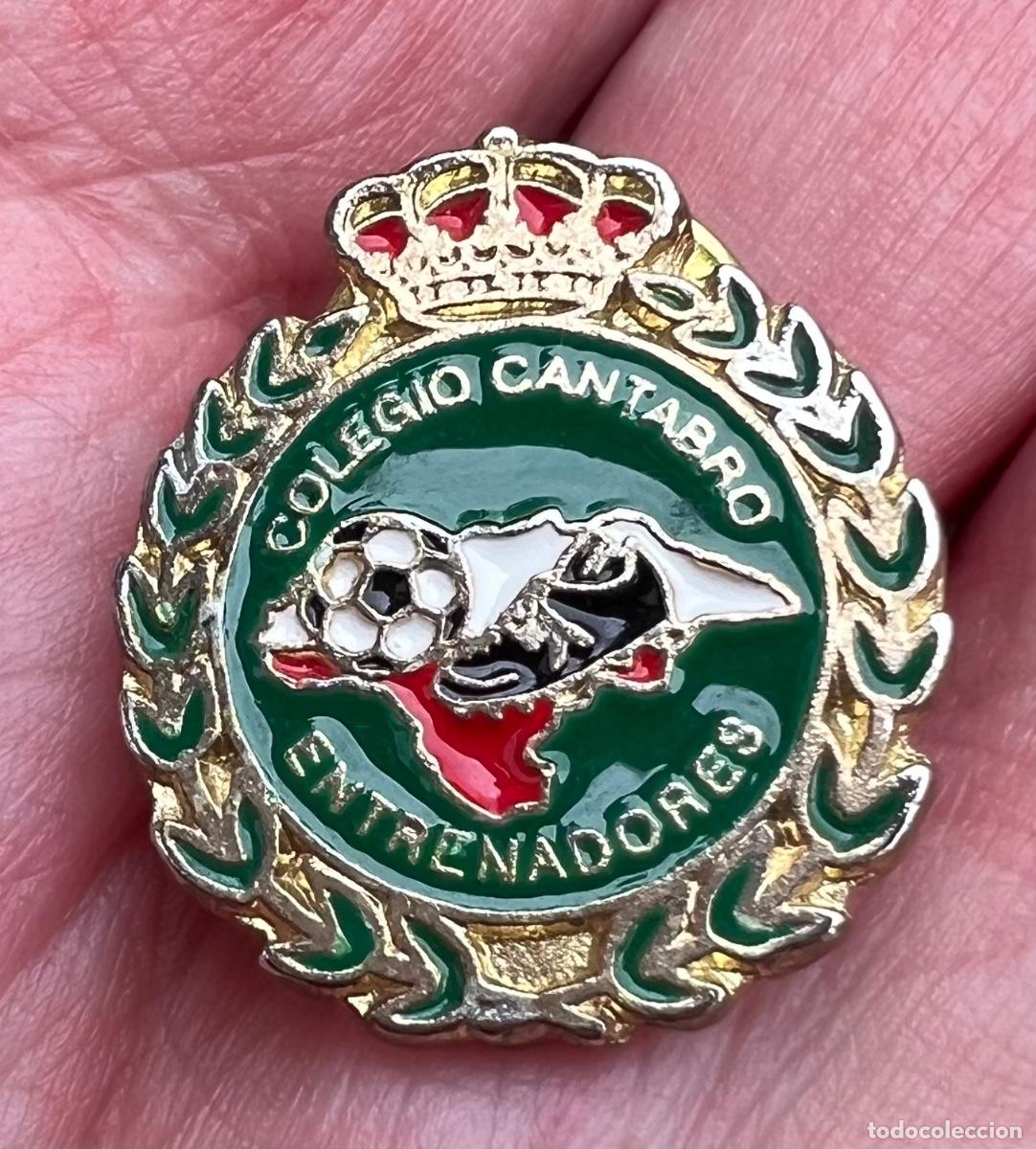 Coleccionismo deportivo: Pin Colegio C&aacute;ntabro de Entrenadores - Futbol Cantabria