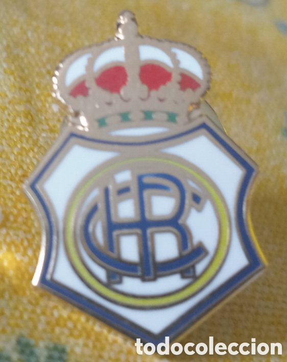 Coleccionismo deportivo: PIN F&Uacute;TBOL RECREATIVO HUELVA