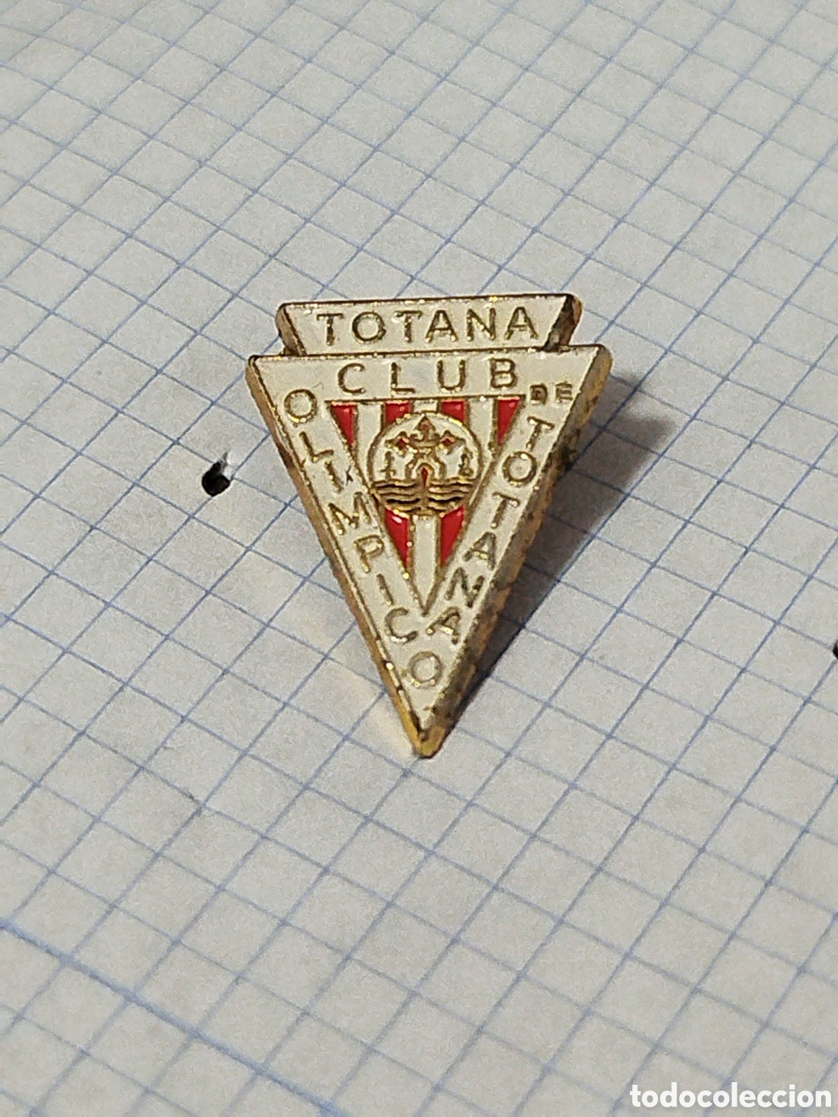 Sammelleidenschaft Sport: PINS DE FUTBOL C.OLIMPICO TOTANA .MURCIA