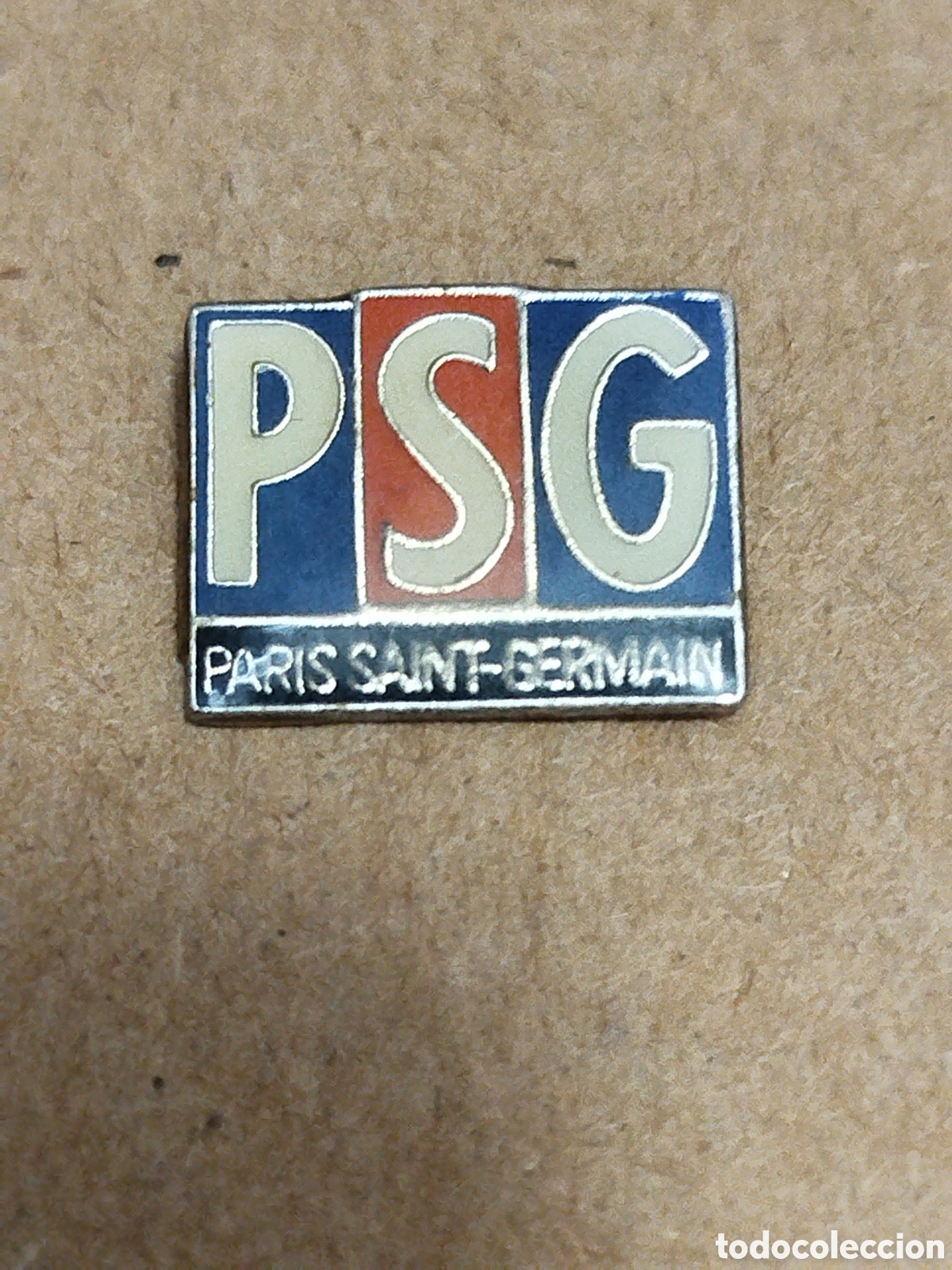 Coleccionismo deportivo: INSIGNIA DE FUTBOL PSG PARIS SANT GERMEN.FRANCIA