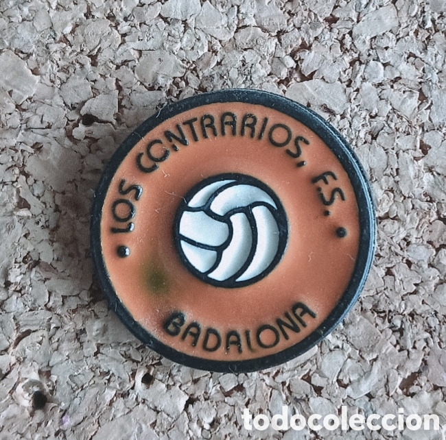 Coleccionismo deportivo: PIN FUTBOL SALA LOS CONTRARIOS DE BADALONA