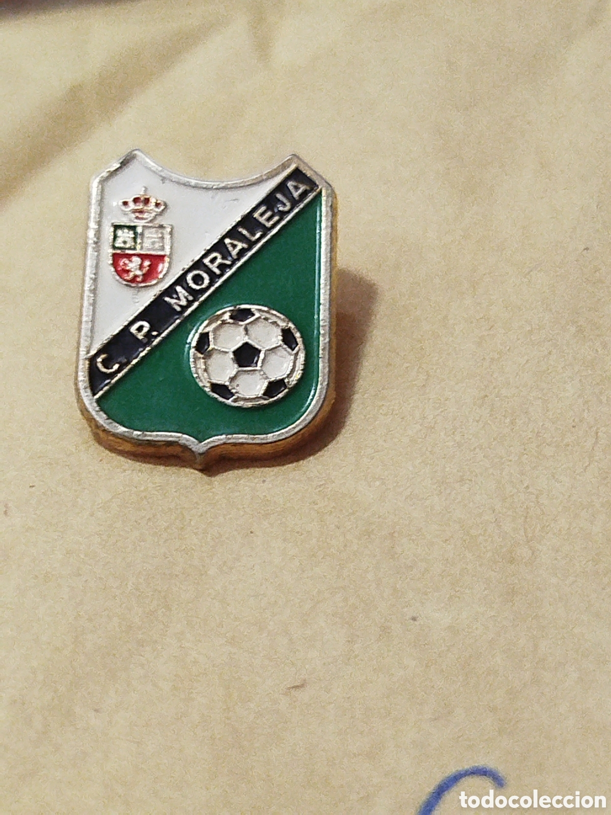 Coleccionismo deportivo: INSIGNIA DE FUTBOL C.P.MORALEJA.CACERES