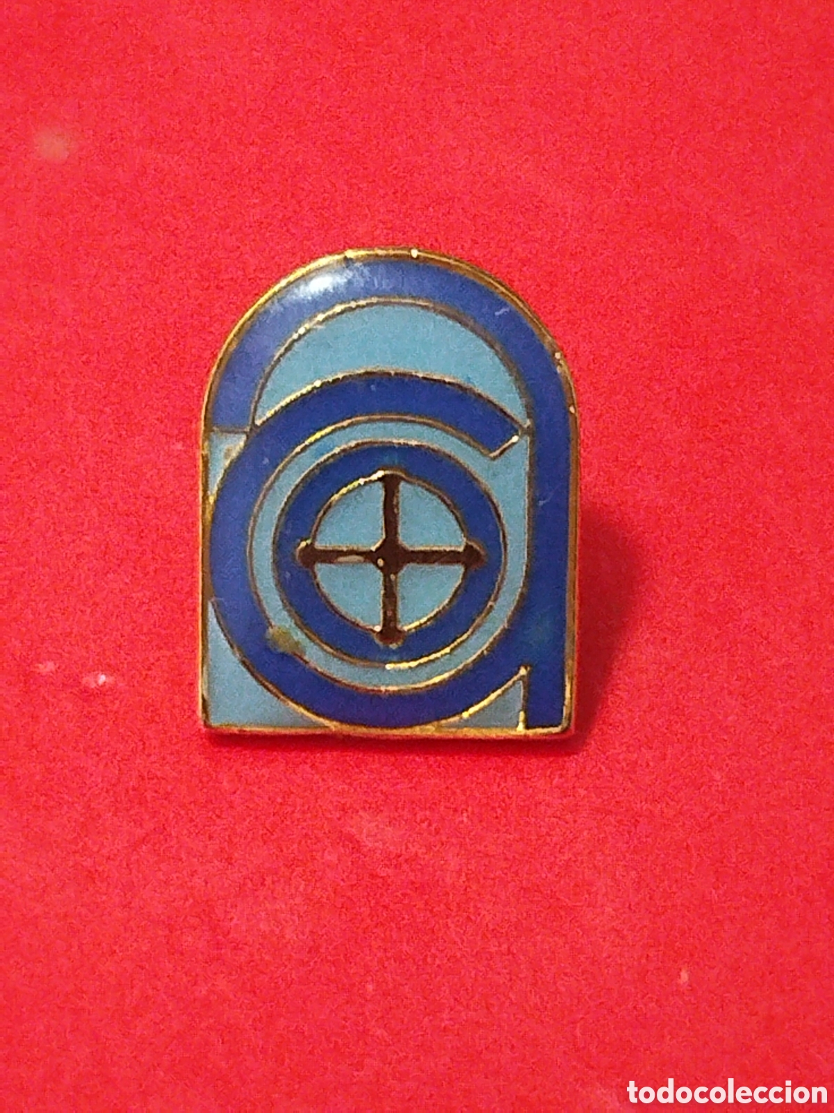 Coleccionismo deportivo: INSIGNIA DE FUTBOL CF CENTRO ASTURIANO OVIEDO ASTURIAS