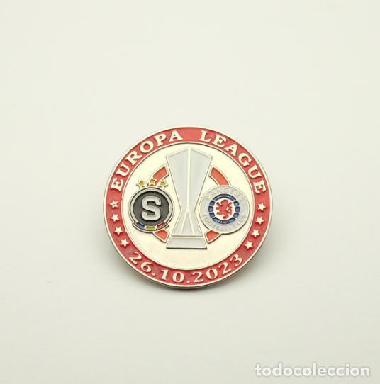 Coleccionismo deportivo: Football pin Sparta Prague Czechia- Rangers FC Scotland 2023-24 Europa League