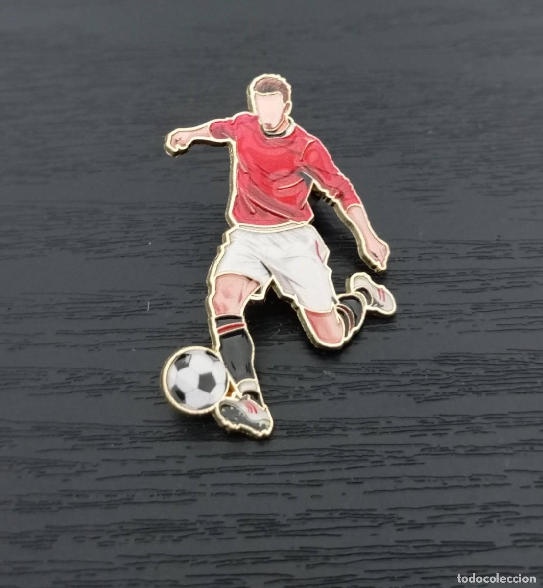 Coleccionismo deportivo: -PIN DE FUTBOL SILUETA DEL JUGADOR BECKHAM ( MANCHESTER UNITED )